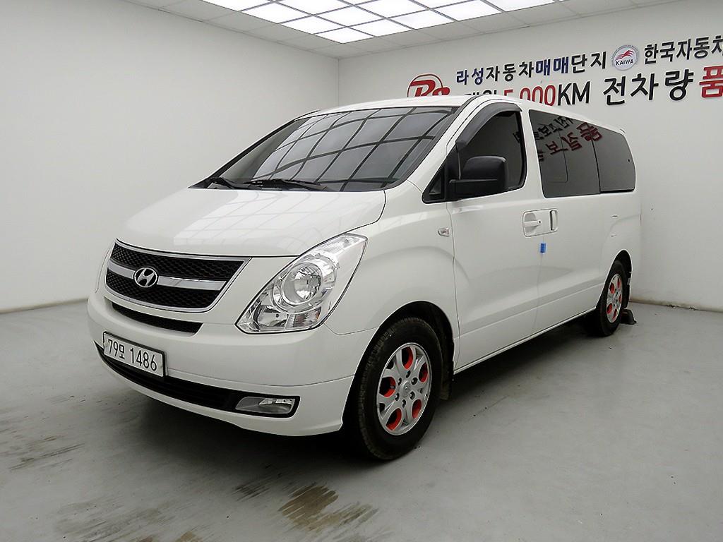 HYUNDAI Starex - Vista 2