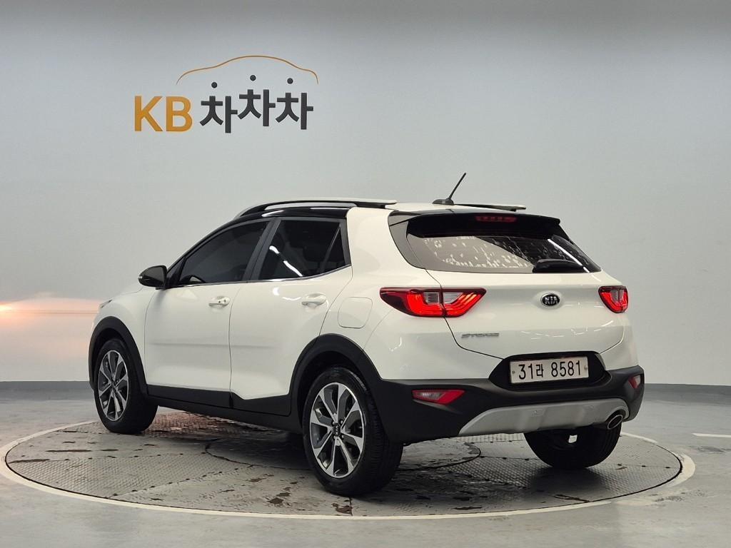 KIA Stonic - Vista 2