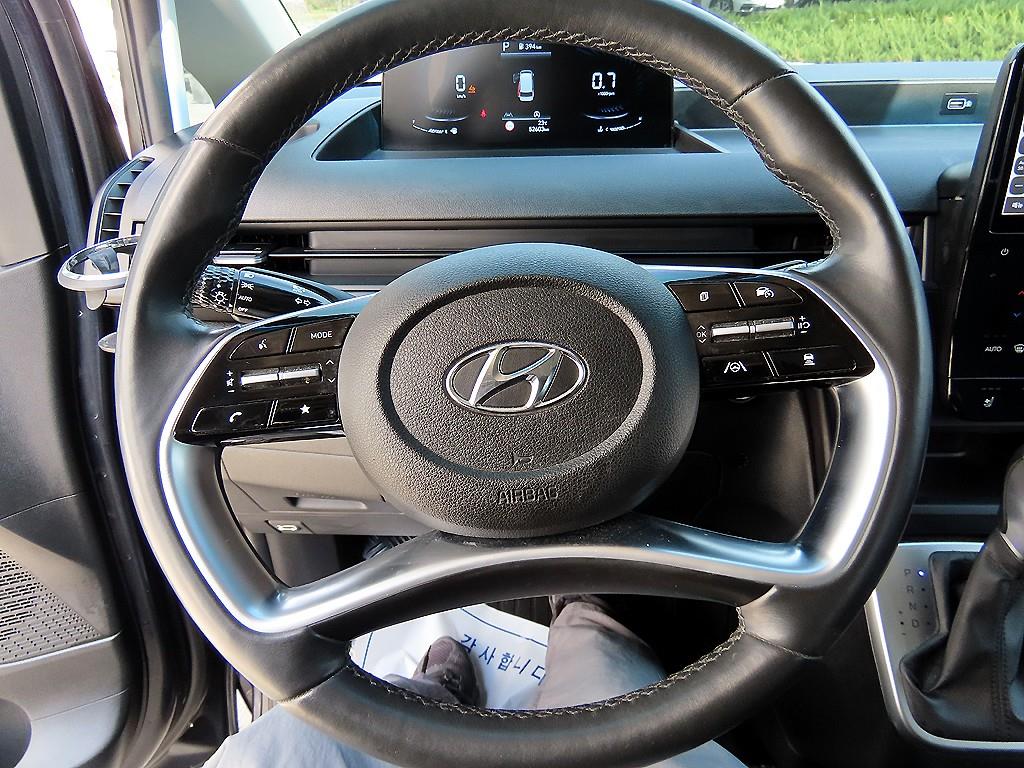 HYUNDAI Staria - Vista 9