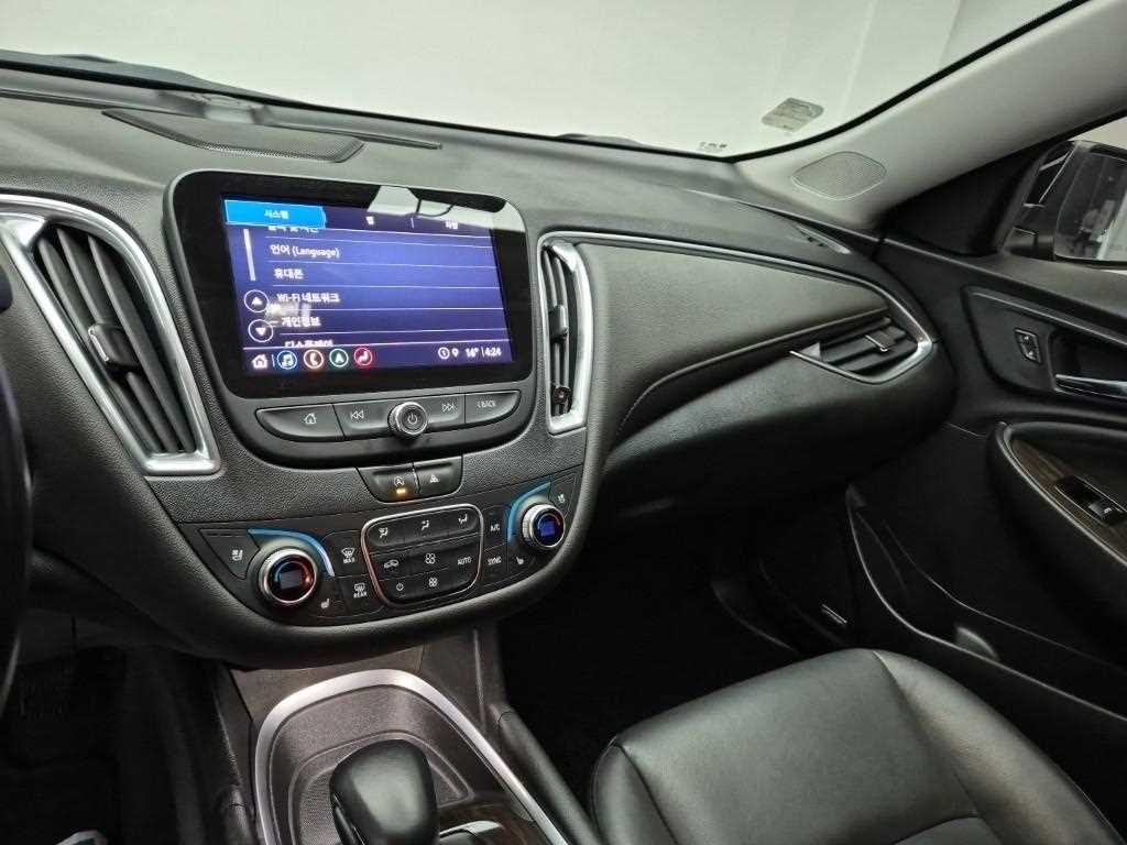 Chevrolet Malibu - Vista 10