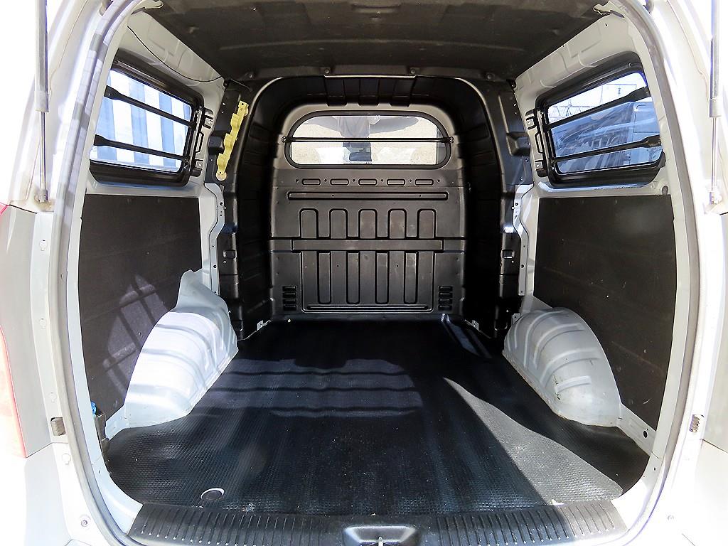 HYUNDAI Starex 2015 Plateado - Importación desde Corea - HF Imports Iquique - Foto 18