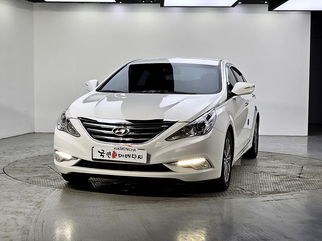 HYUNDAI Sonata - Vista 2