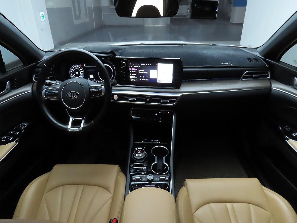 KIA K5 - Vista 8