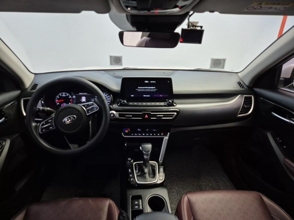 KIA Seltos - Vista 6