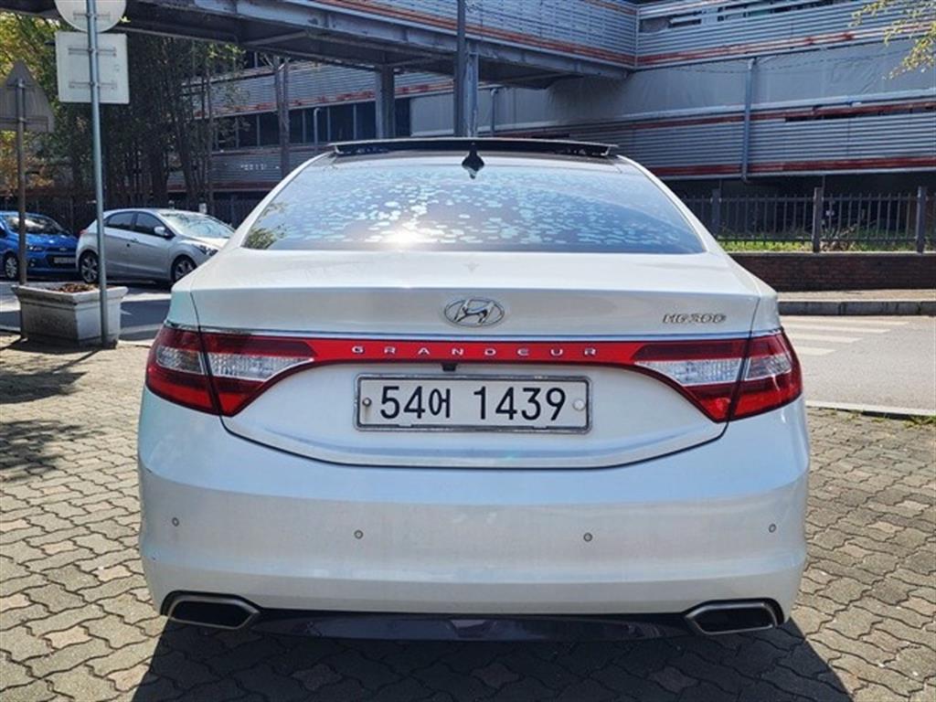 HYUNDAI Grandeur - Vista 4