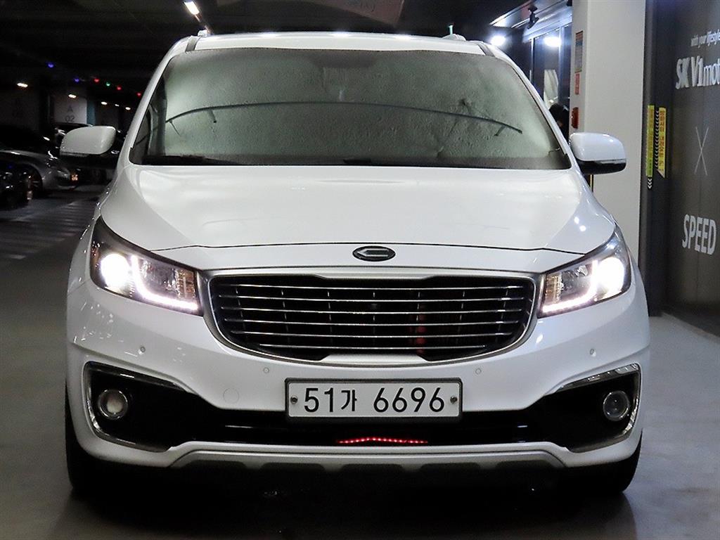 KIA Carnival - Vista 2