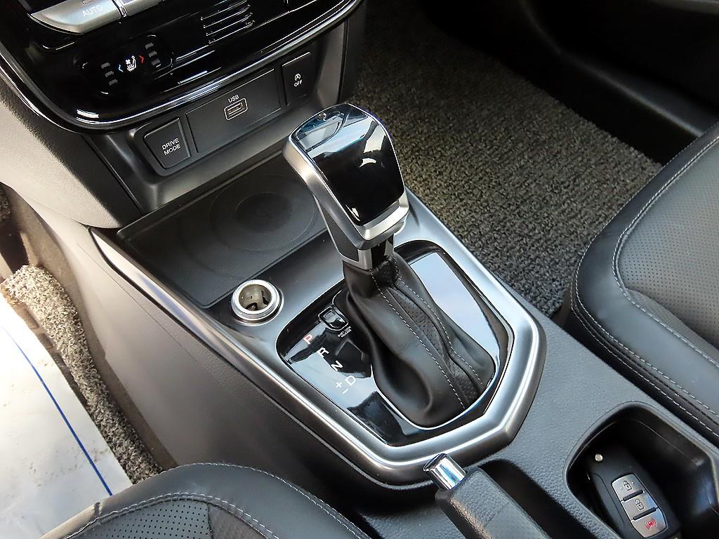 Ssangyong Tivoli - Vista 10