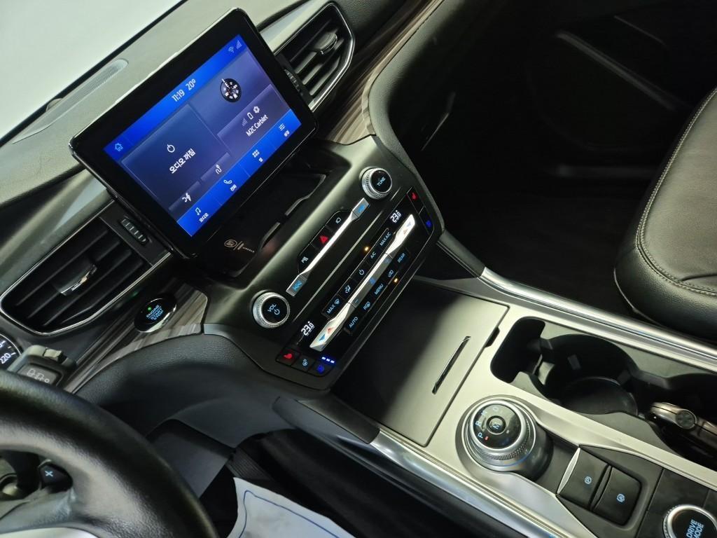 Ford Explorer - Vista 10