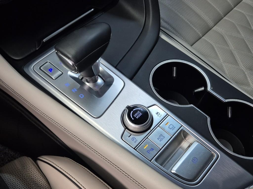 Genesis G70 - Vista 8