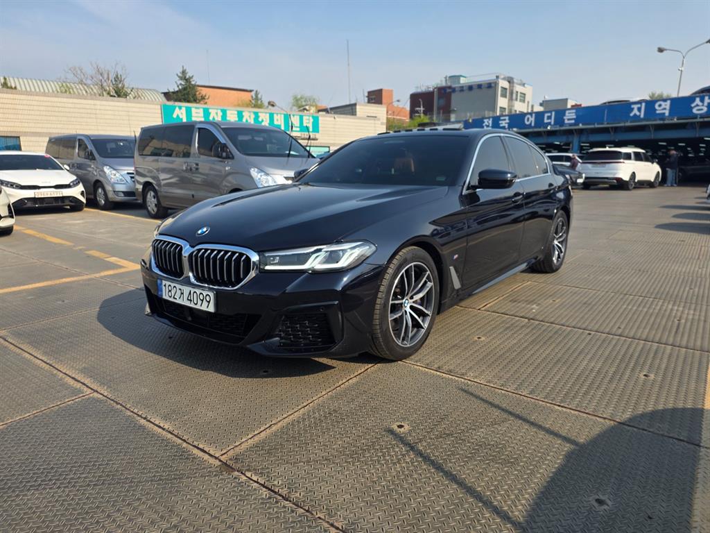 BMW 5 Series - Vista 5