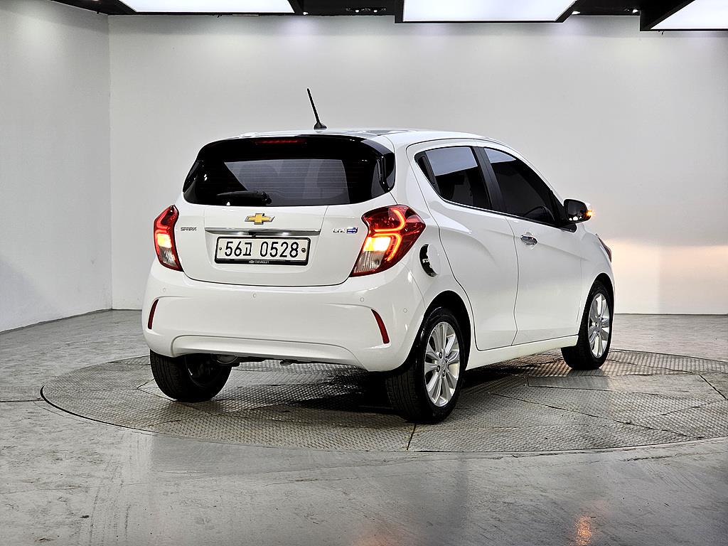 Chevrolet Spark - Vista 3