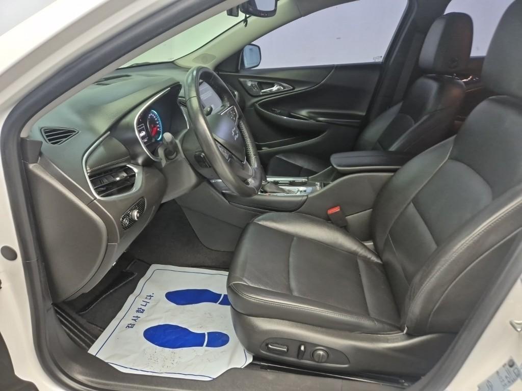 Chevrolet Malibu - Vista 11