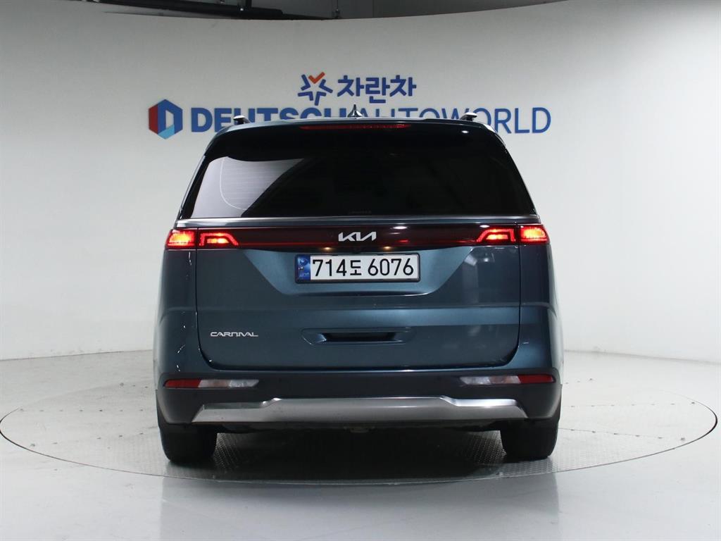 KIA Carnival - Vista 4