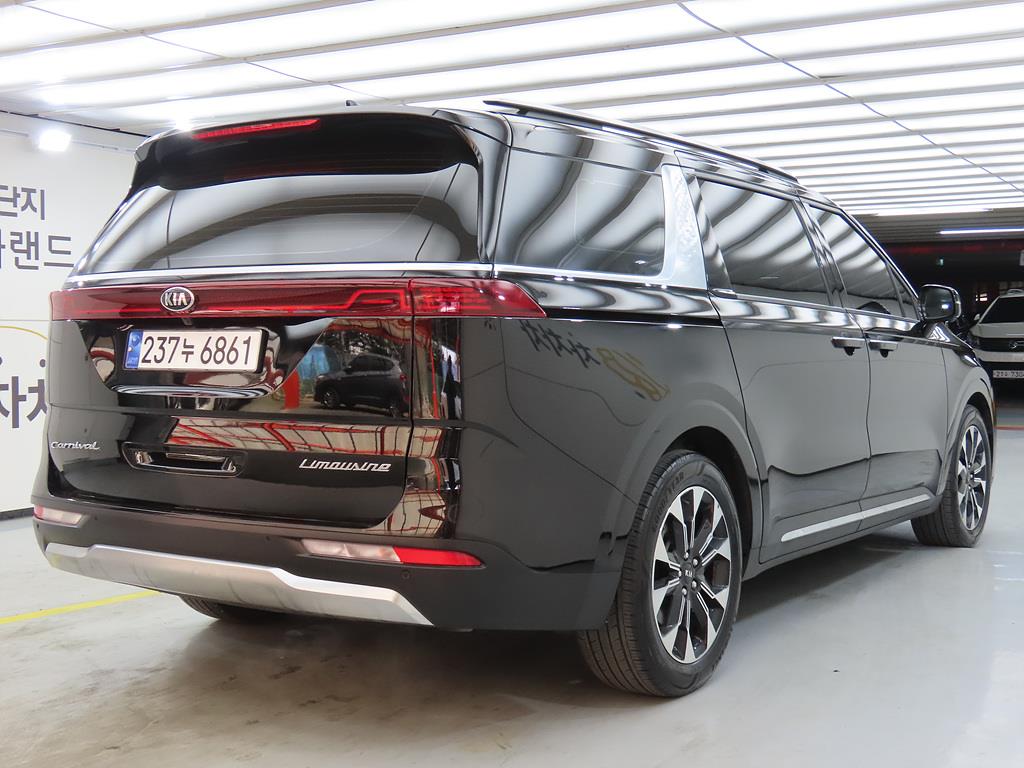KIA Carnival - Vista 3