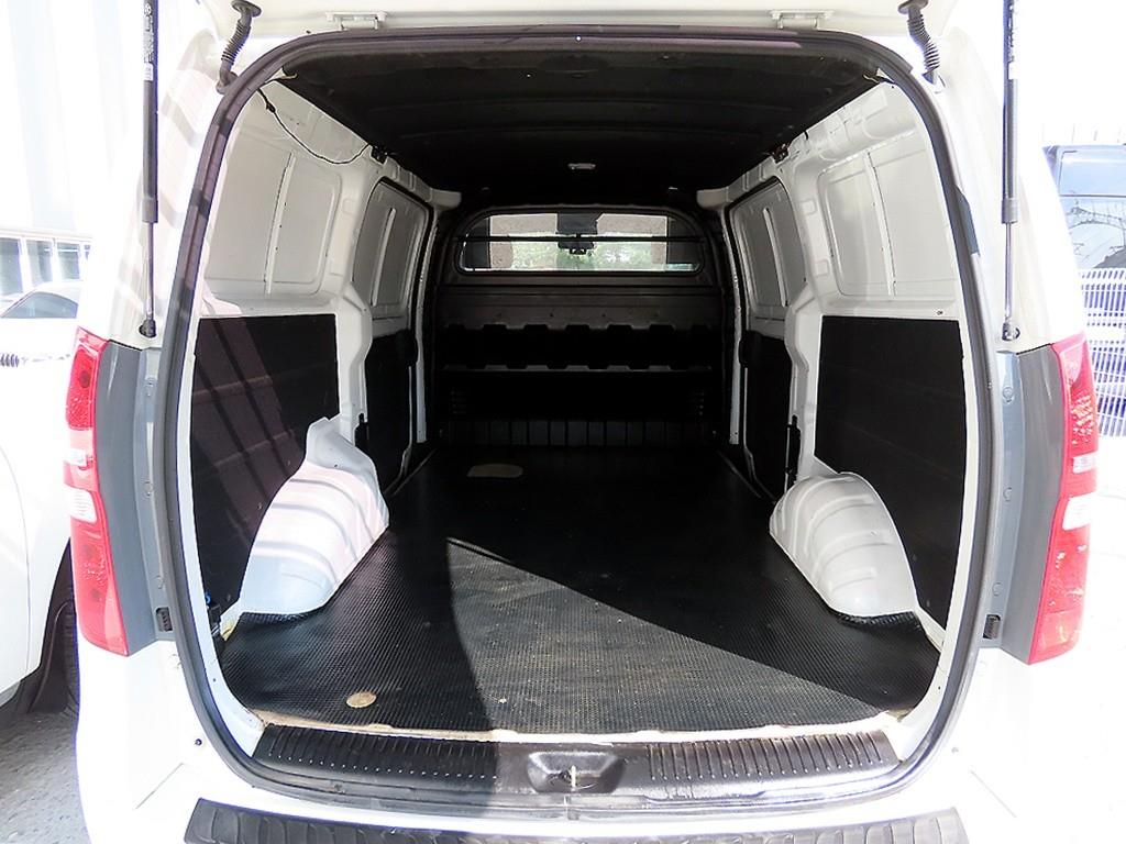 HYUNDAI Starex 2018 Blanco - Importación desde Corea - HF Imports Iquique - Foto 15