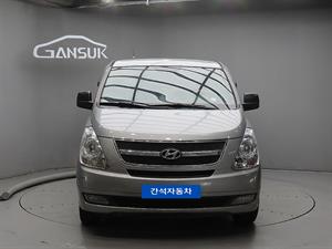 HYUNDAI Starex - Vista 2