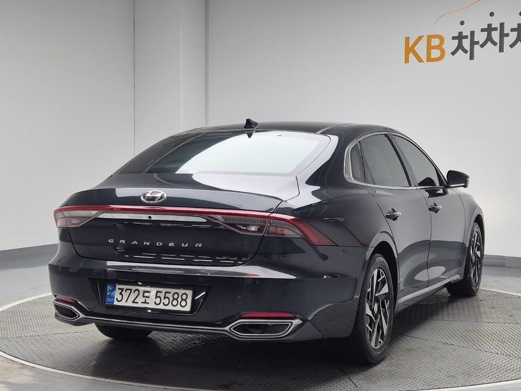 HYUNDAI Grandeur - Vista 3