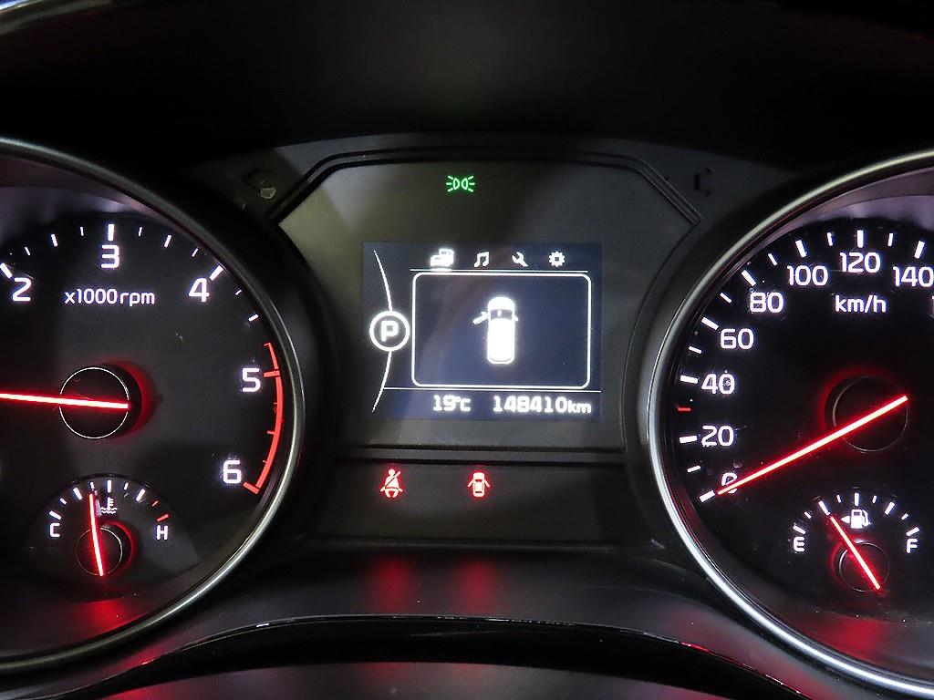 KIA Carnival - Vista 9