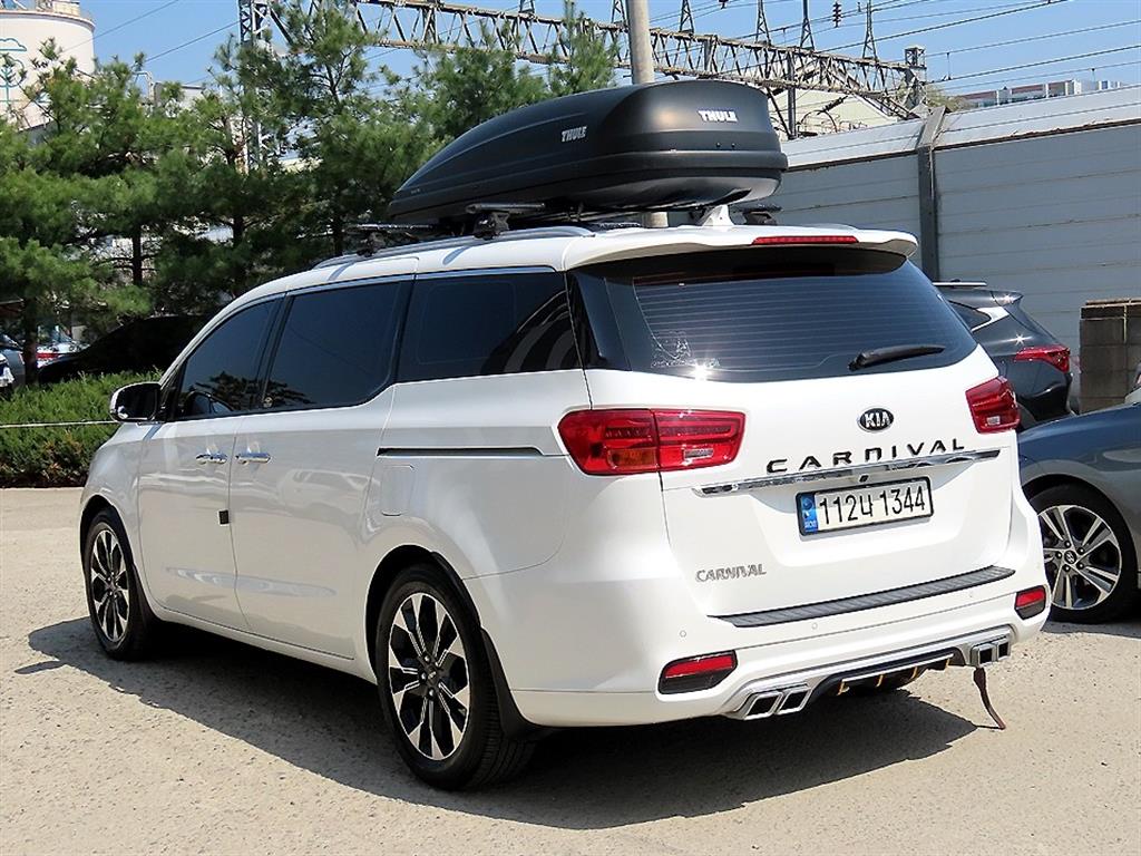 KIA Carnival - Vista 3