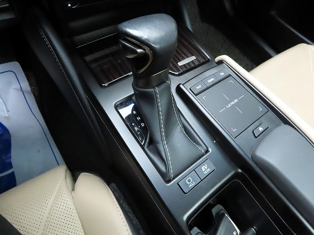 Lexus ES - Vista 10