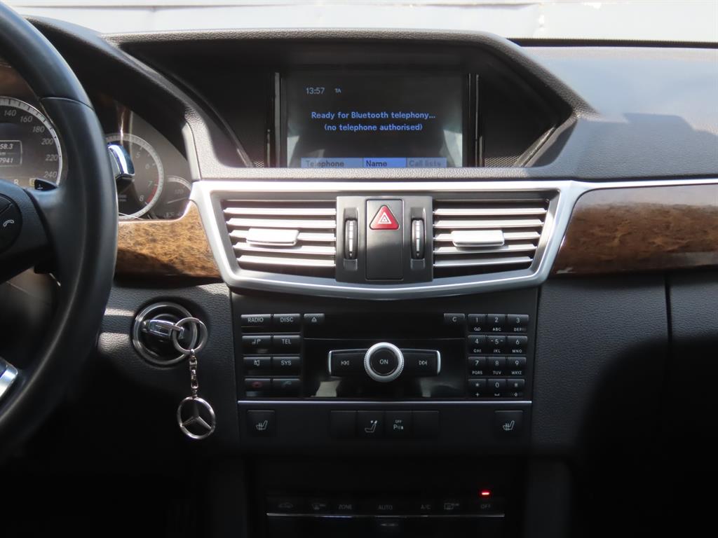 Mercedes Benz E class 2012 Blanco - Importación desde Corea - HF Imports Iquique - Foto 9