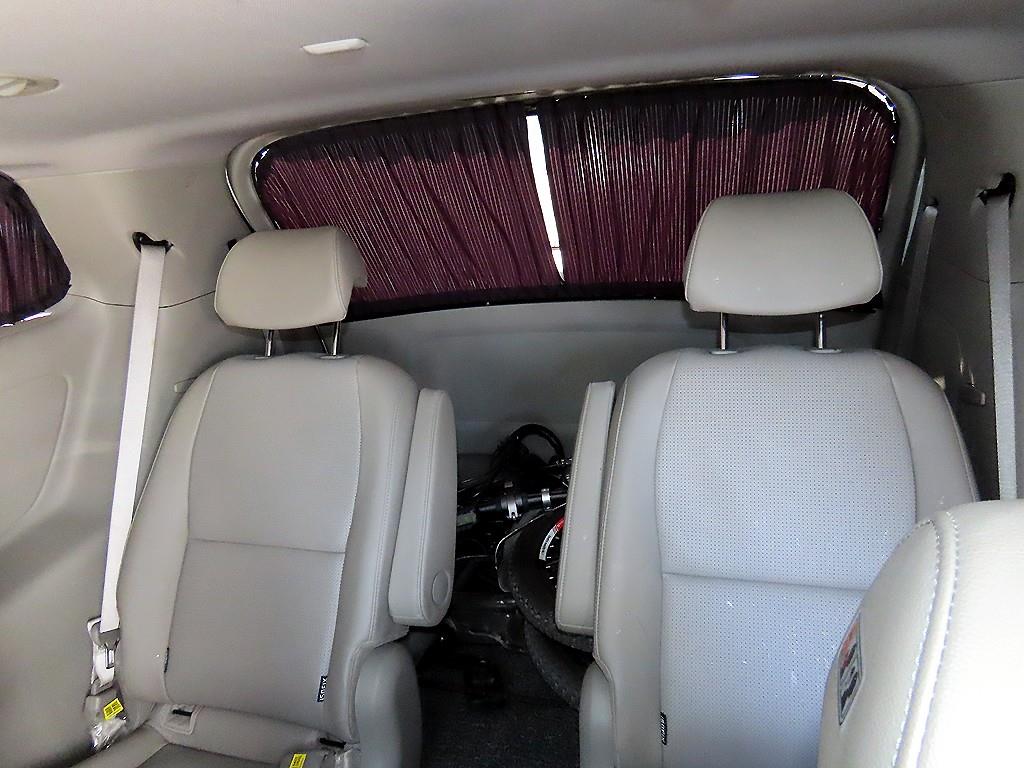 KIA Carnival - Vista 7