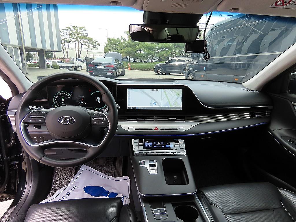 HYUNDAI Grandeur - Vista 7