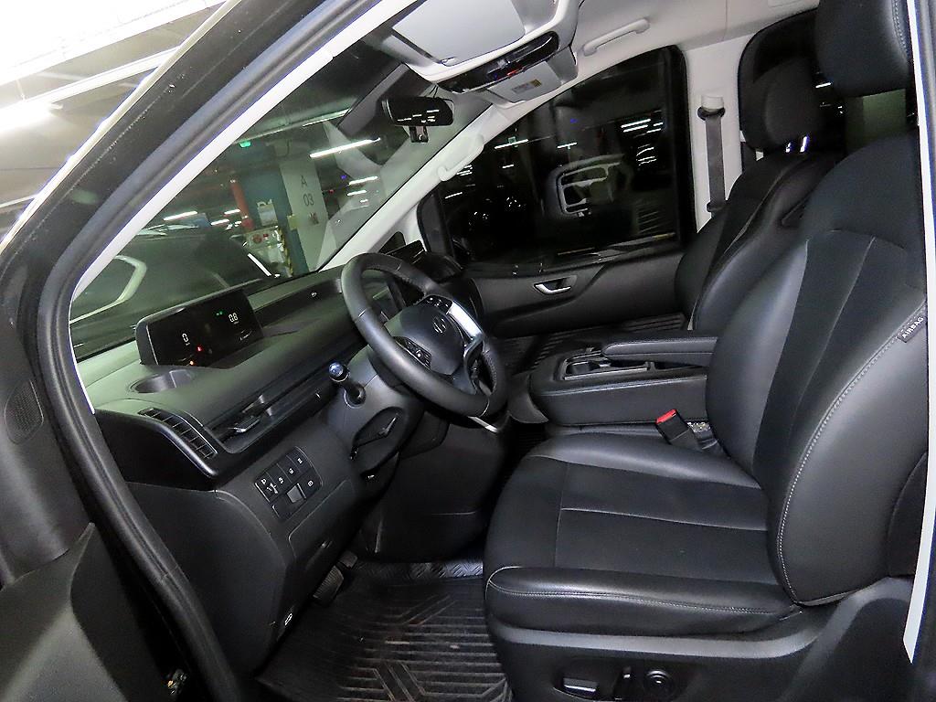 HYUNDAI Staria - Vista 6