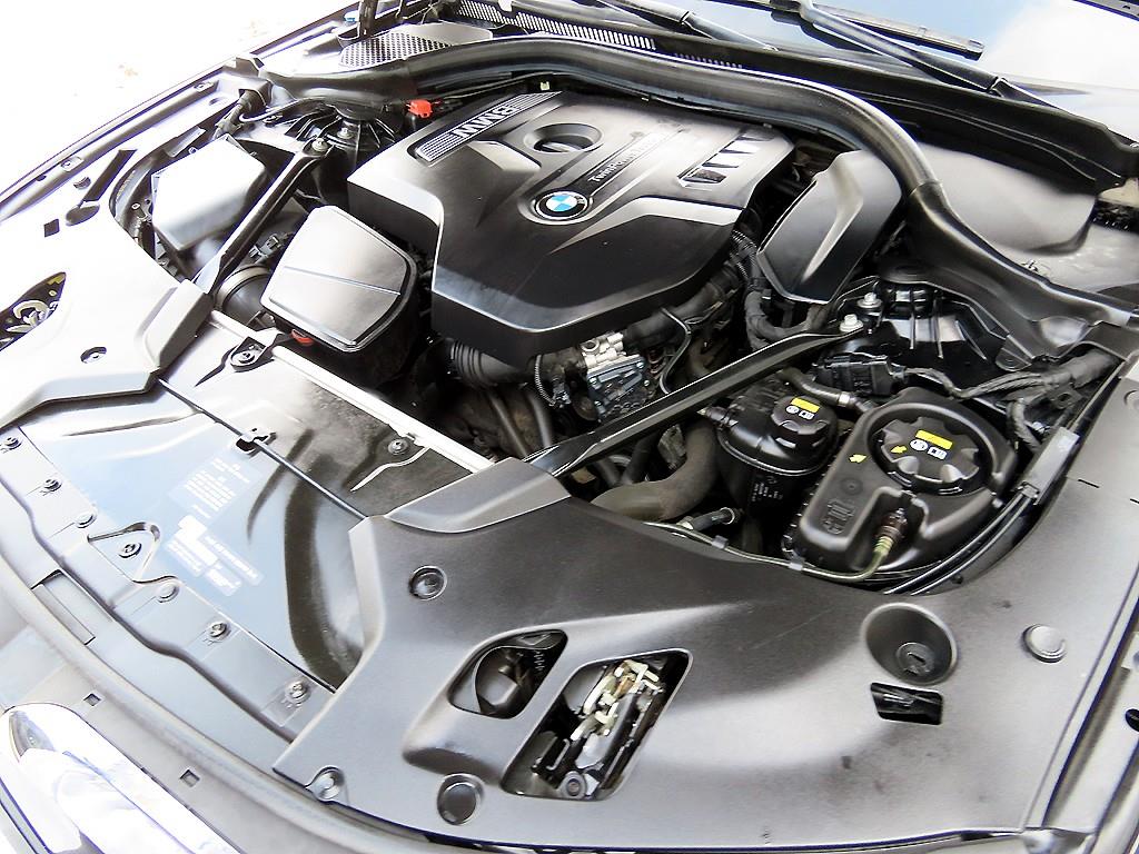 BMW 5 Series 2017 Negro - Importación desde Corea - HF Imports Iquique - Foto 19