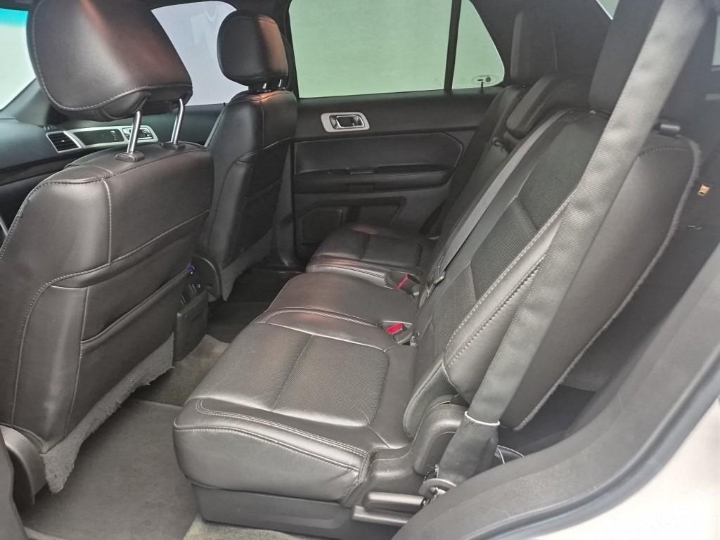 Ford Explorer - Vista 12