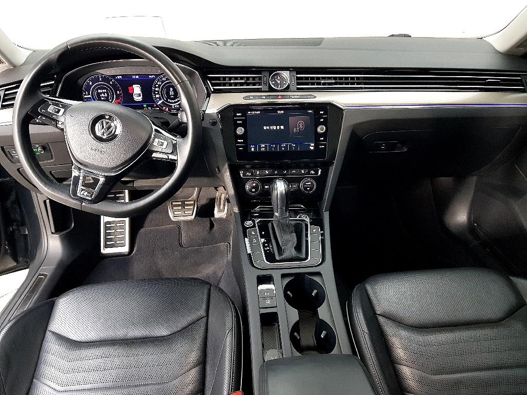 Volkswagen Arteon - Vista 5