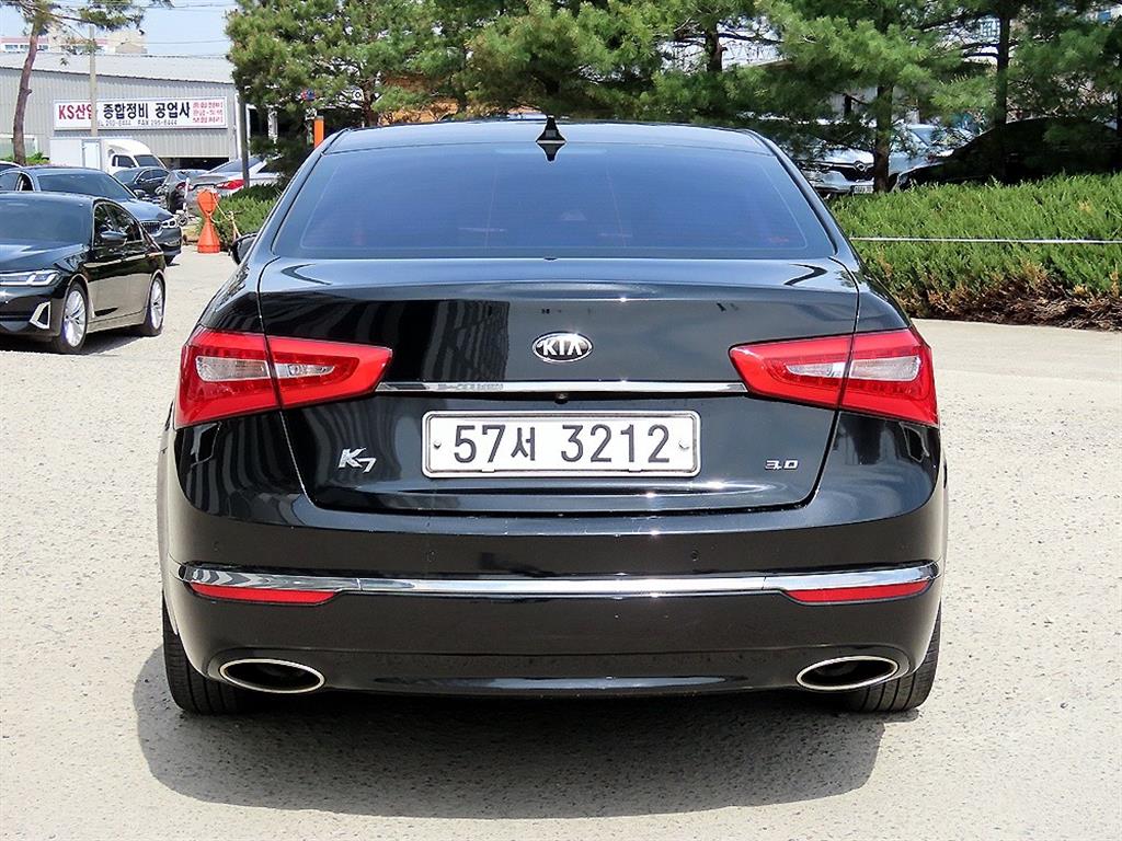 KIA K7 - Vista 4