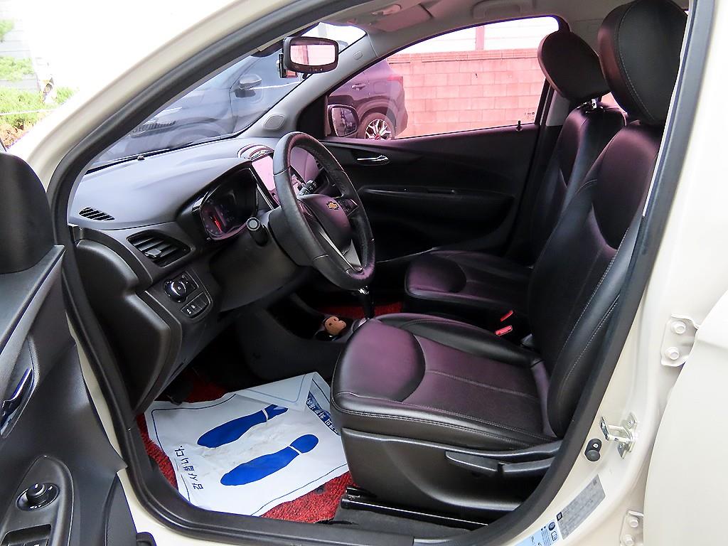 Chevrolet Spark - Vista 5