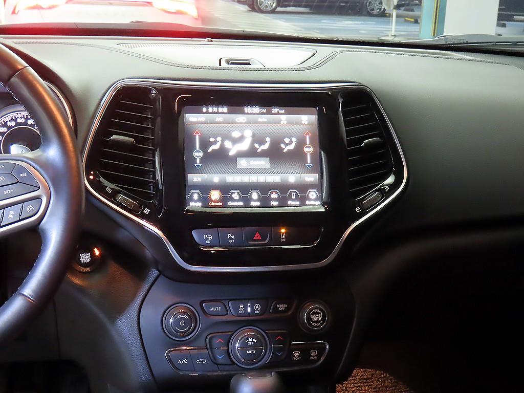 Jeep Cherokee - Vista 11