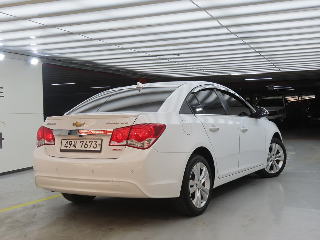 Chevrolet Cruise - Vista 4
