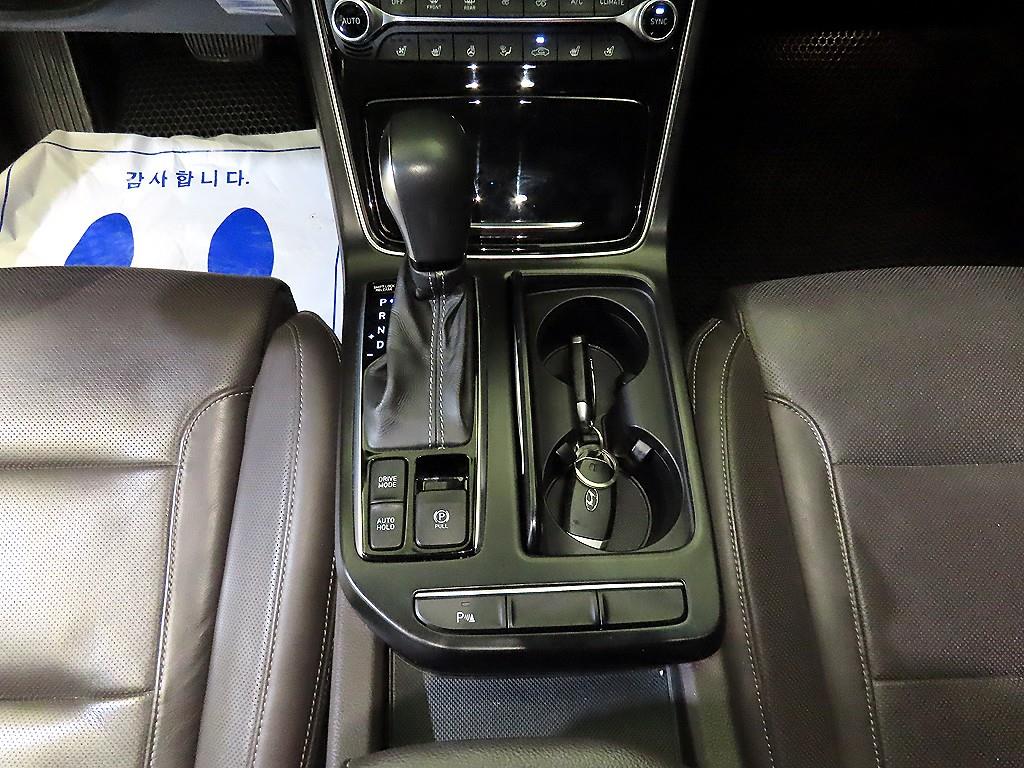 HYUNDAI Grandeur - Vista 12