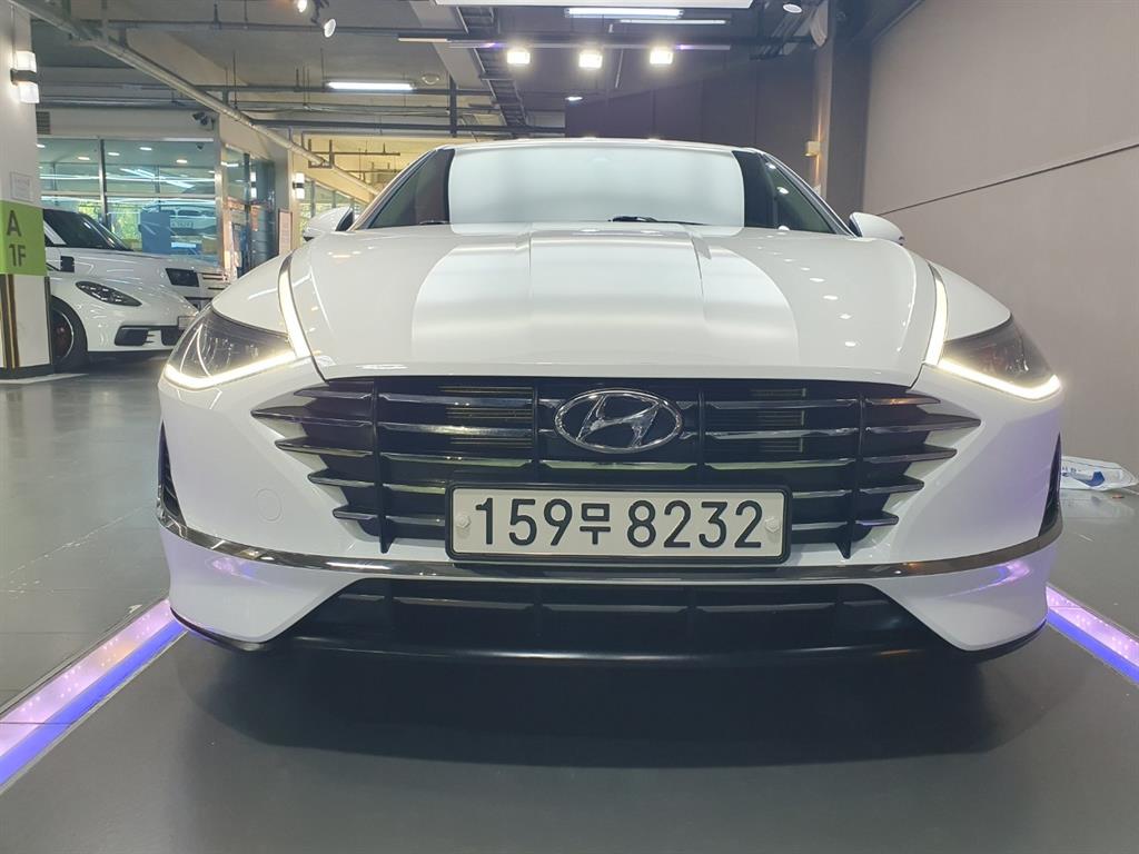 HYUNDAI Sonata - Vista 2