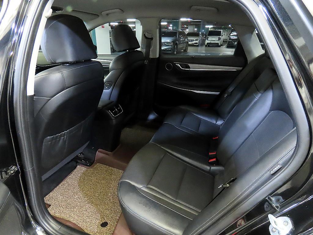 HYUNDAI Grandeur - Vista 7