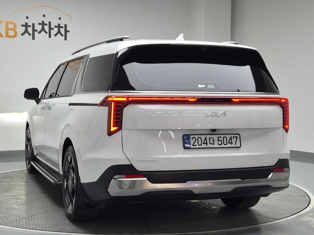 KIA Carnival - Vista 4