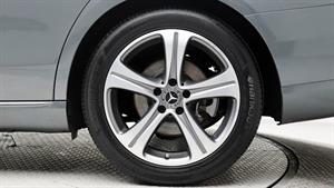 Mercedes Benz E class - Vista 12