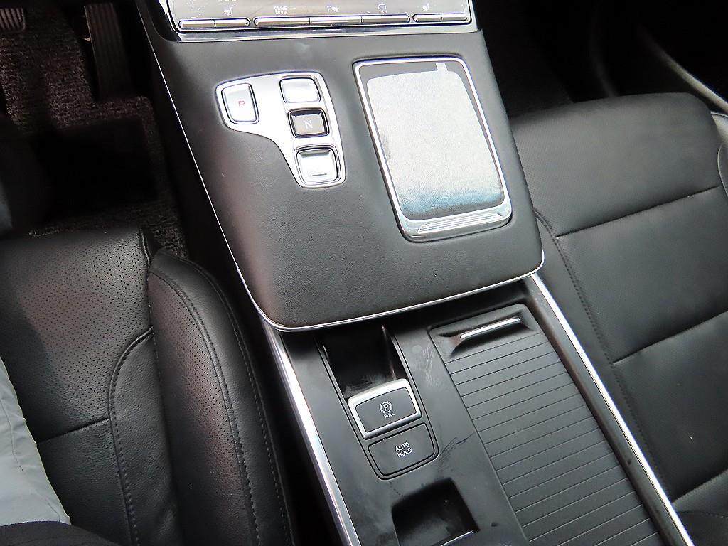 HYUNDAI Grandeur - Vista 10