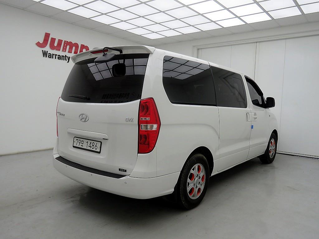 HYUNDAI Starex - Vista 4