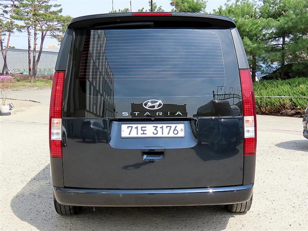 HYUNDAI Staria - Vista 4
