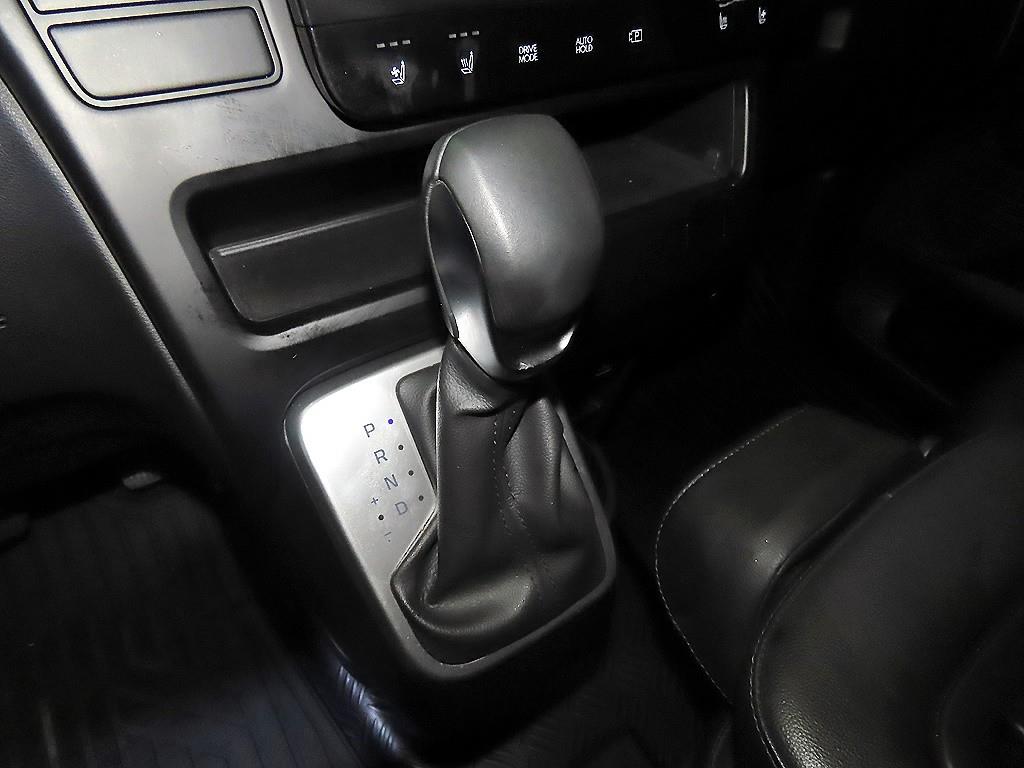 HYUNDAI Staria - Vista 12