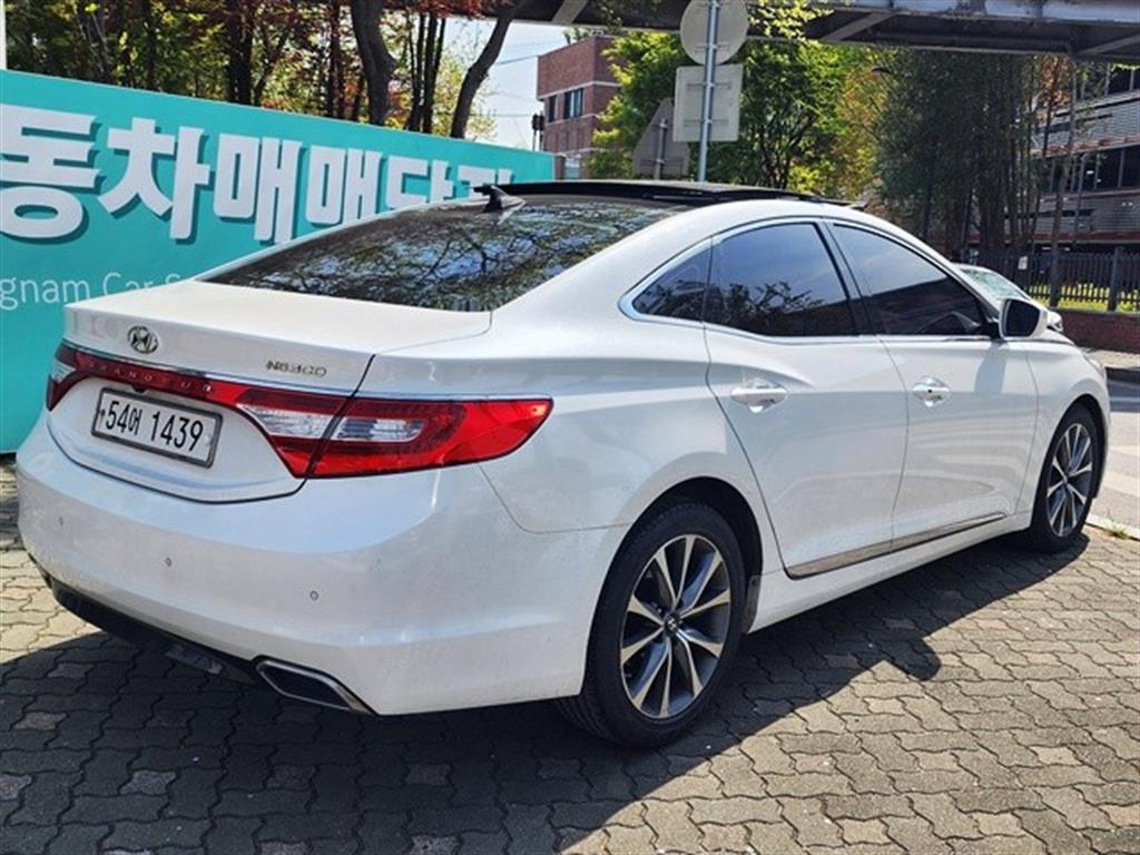 HYUNDAI Grandeur - Vista 2