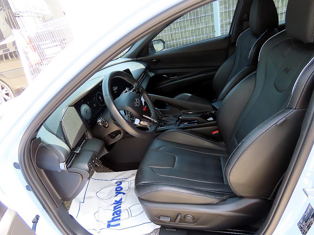 HYUNDAI Avante - Vista 5