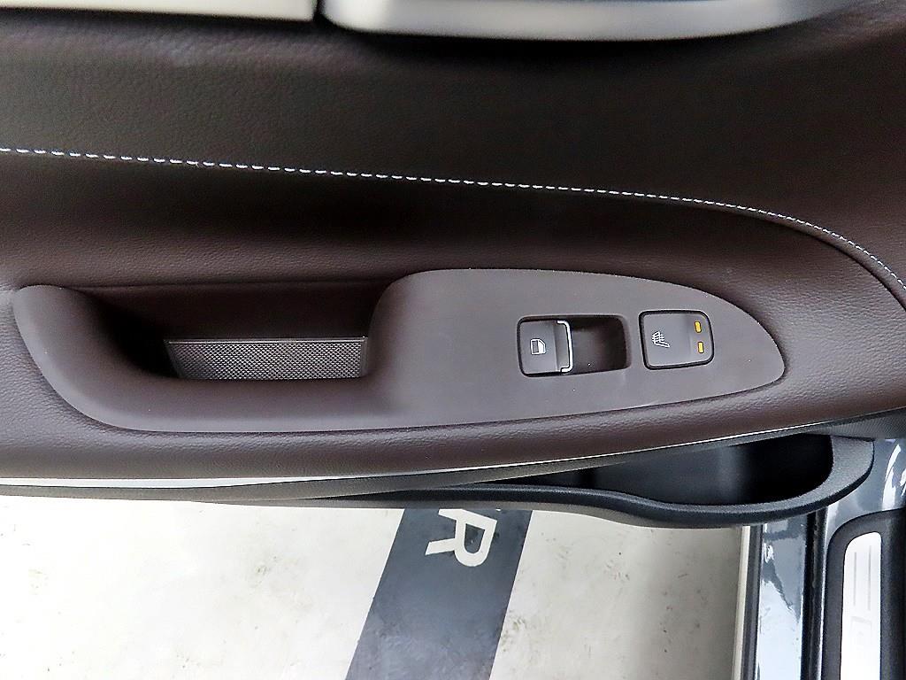 HYUNDAI Grandeur - Vista 12