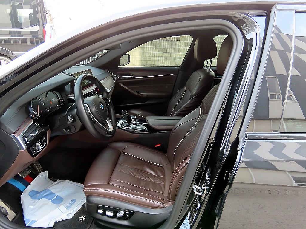 BMW 5 Series - Vista 5