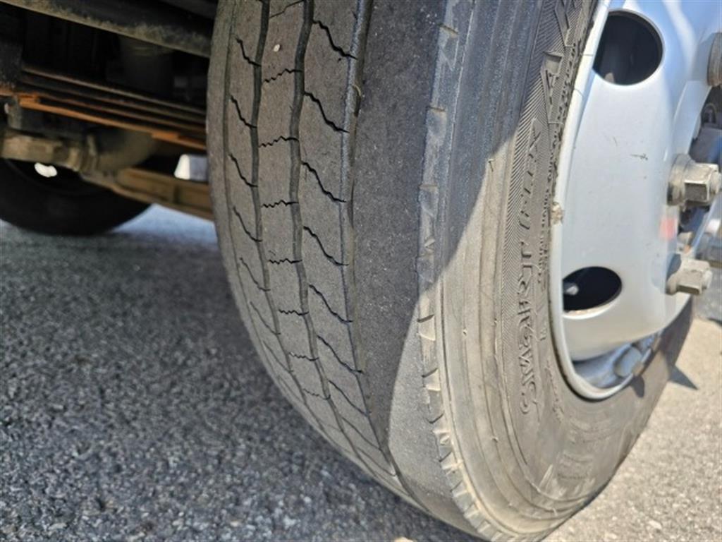 medium and large cargo truck 2023 Blanco - Importación desde Corea - HF Imports Iquique - Foto 17