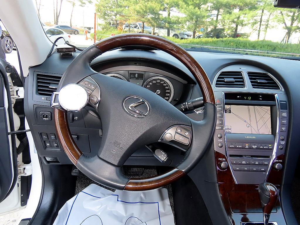 Lexus ES - Vista 8